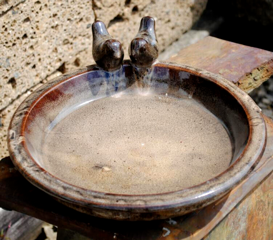 Vogeltränke,dekorativ,zwei Vögelchen,mokka glasiert,30 cm Wildvögel,Voliere,etc.