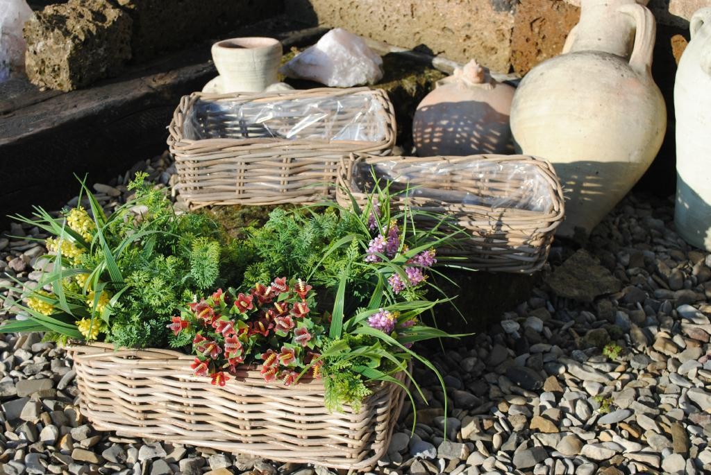 Weidenkorb Blumenkasten breite Form stabil bepflanzbar naturbelassen drei Größen