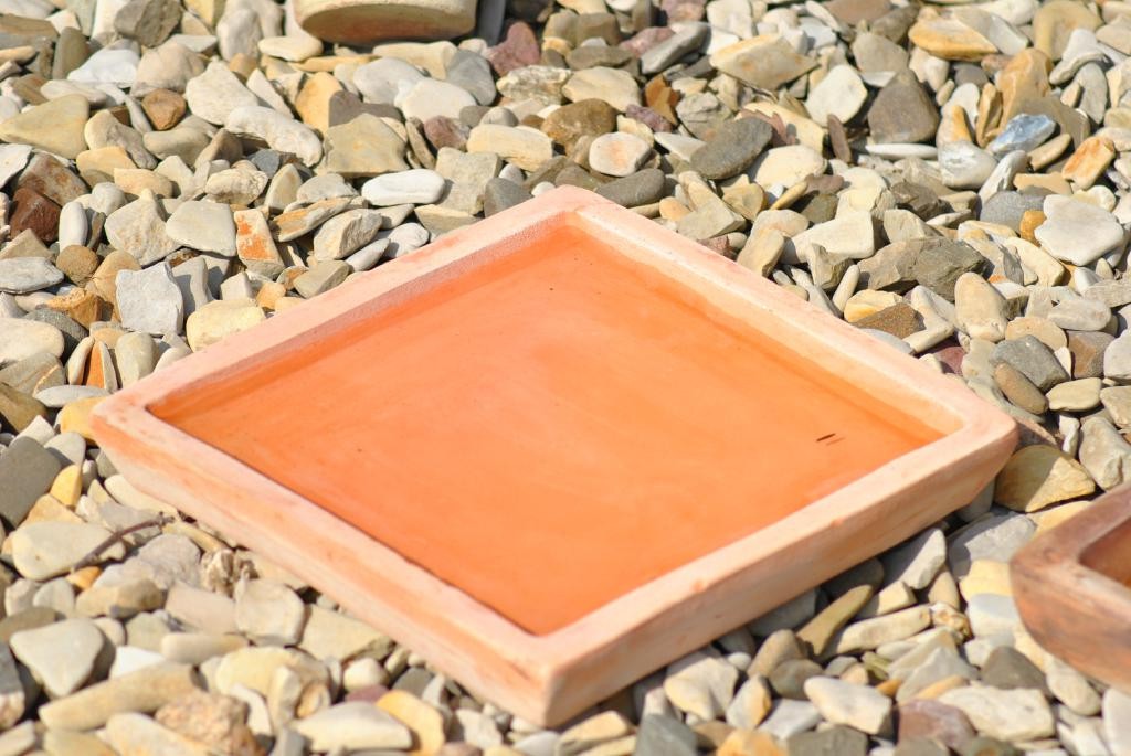 Untersetzer als Vogeltränke nutzbar eckig frostfest terracotta Größen wählbar