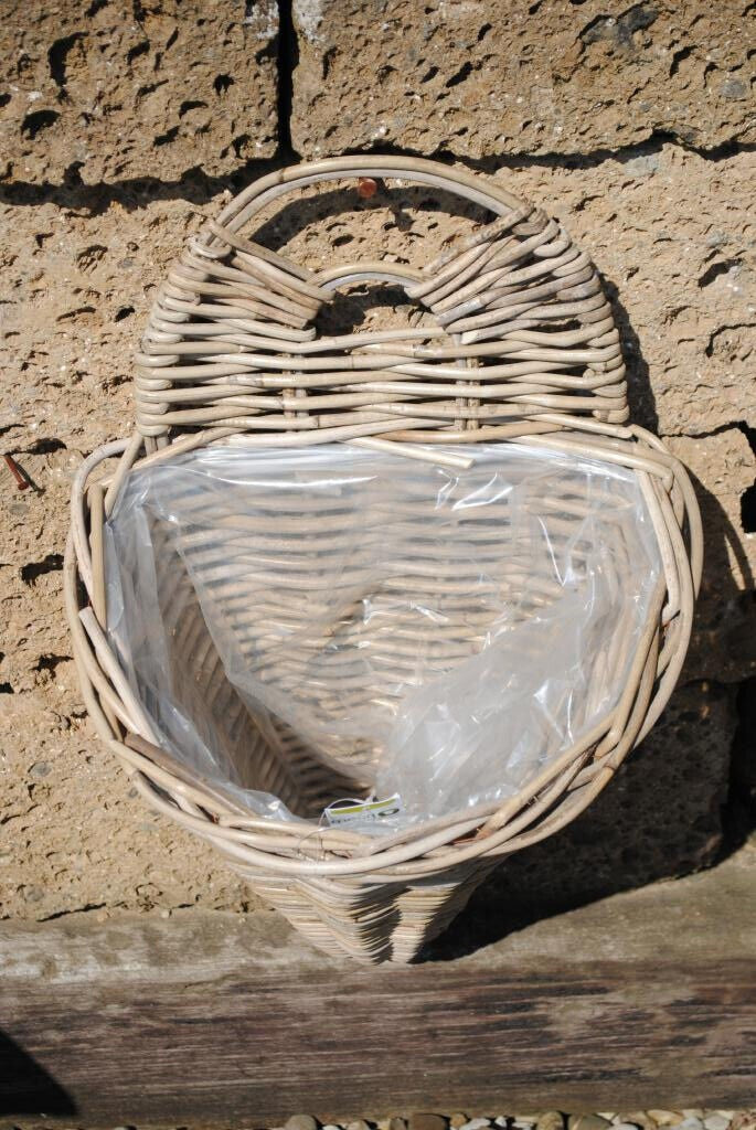 Wandgefäß Wandhänger aus Weide Handarbeit bepflanzbar 51cm hoch Hängepflanze