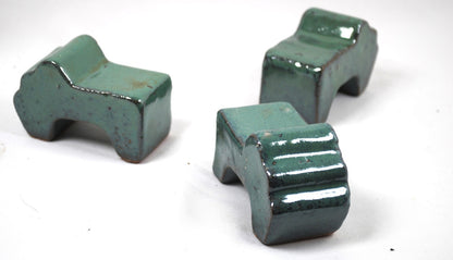 Kübelfüsse Untersetzer glasiertes Steingut sehr stabil 8cm 3er Set 3 Farben