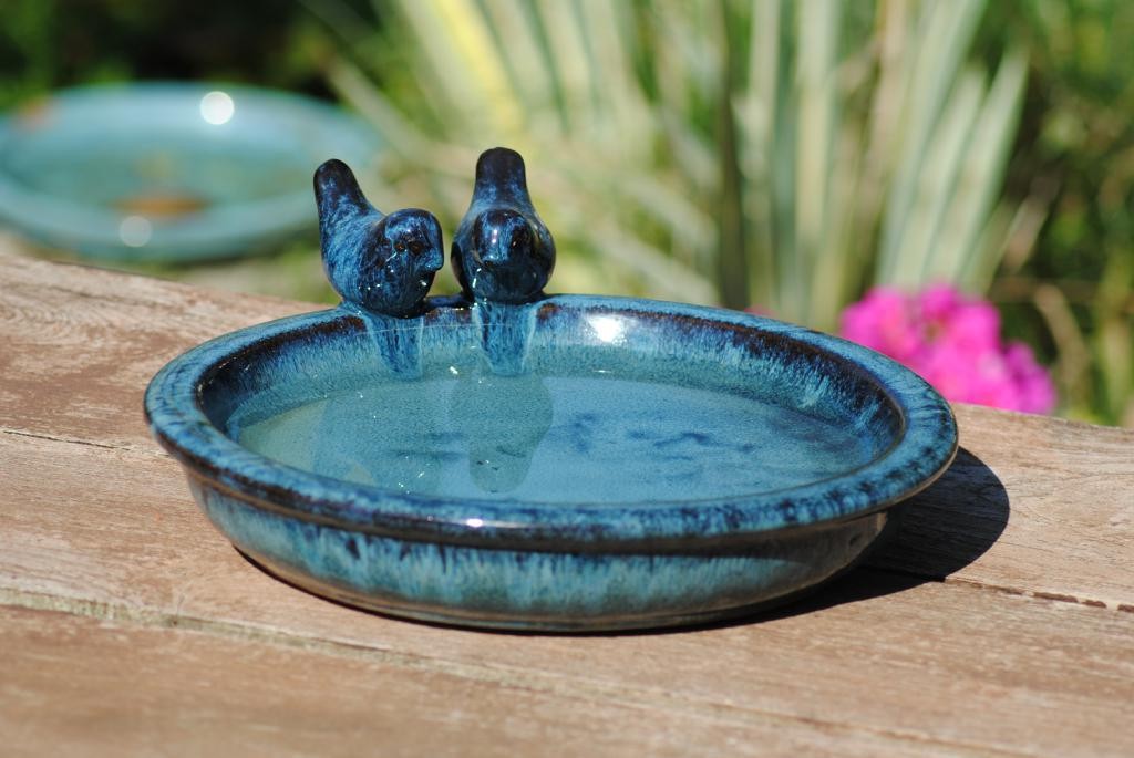 Vogeltränke,dekorativ,zwei Vögelchen,antik blau glasiert,30 cm Wildvögel,Voliere