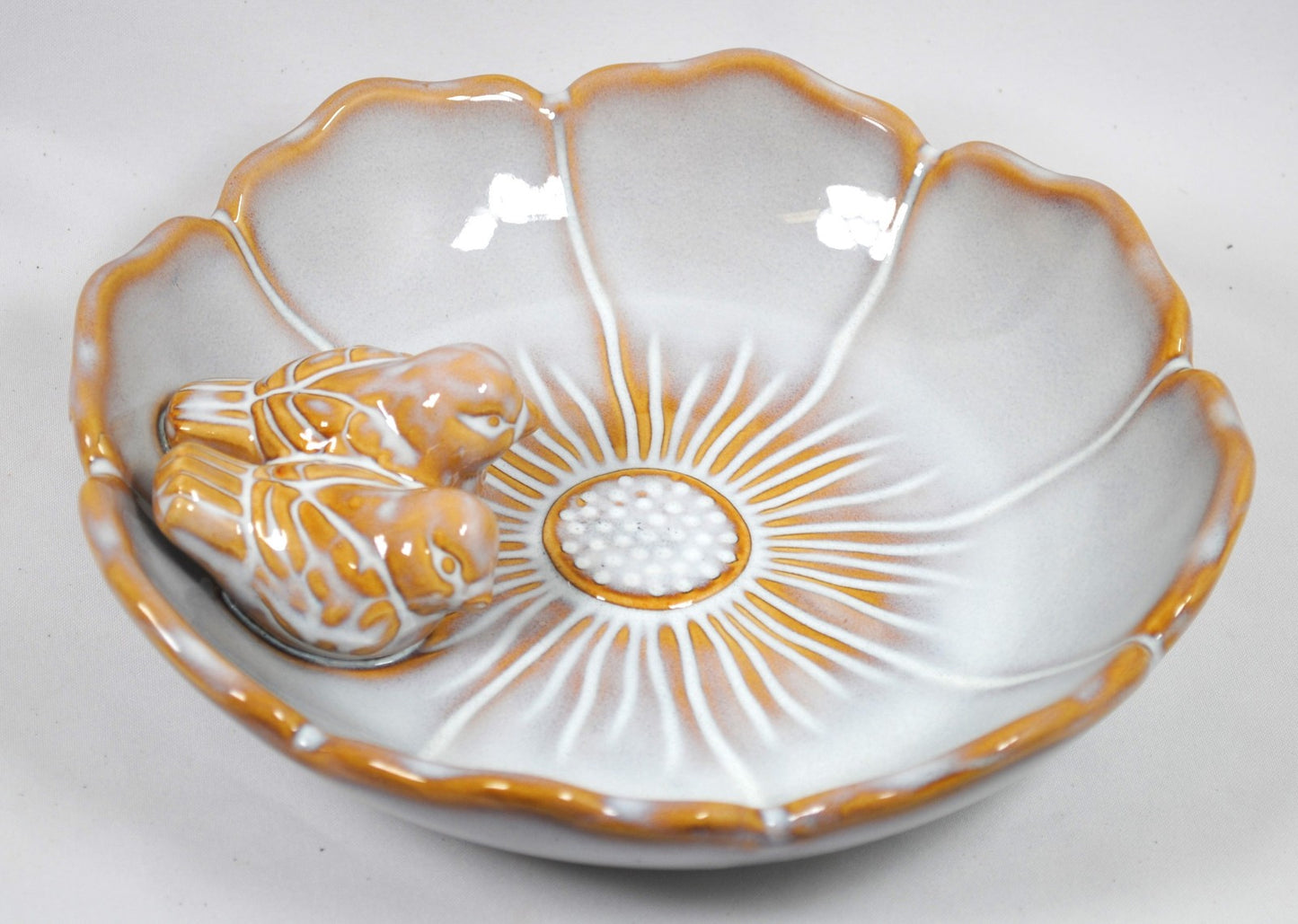 Vogeltränke,zwei Vögelchen,Blüte,creme glasiert,23 cm Wildvögel,Voliere