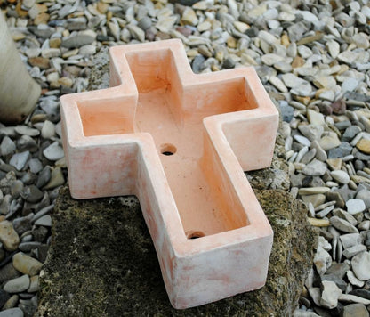 Pflanzkreuz frostfestes Terracotta Grabschmuck heller Farbton 35cm Handarbeit