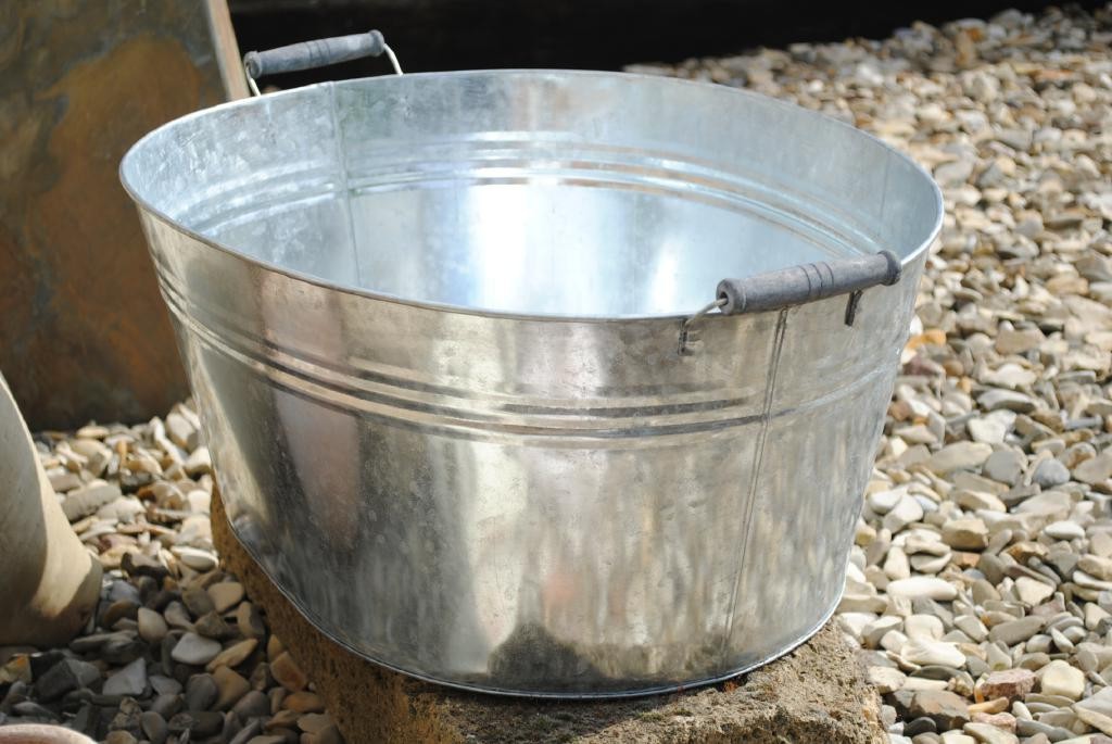 Zinkwanne Jardinere oval hohe Form mit 2 Holzgriffen 2 Größen wählbar