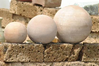Dekokugel, Rosenkugel aus dunklem Terracotta, frostfest,3 Größen,bis 30cm