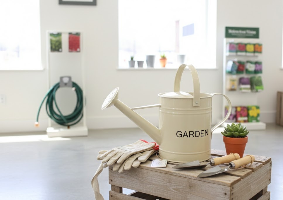 Metallgießkanne 5 L creme lackiert Gartengießkanne für Haus und Garten